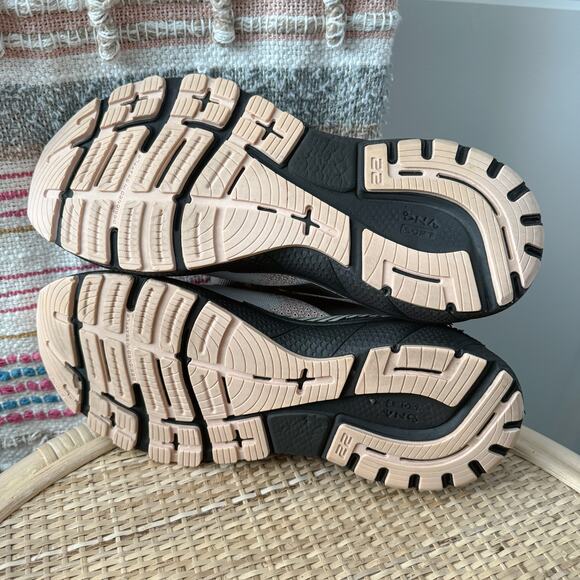 Brooks Adrenaline GTS 22 Grey Rose Black Road-Running Sneakers Women’s 9.5 - Picture 8 of 9